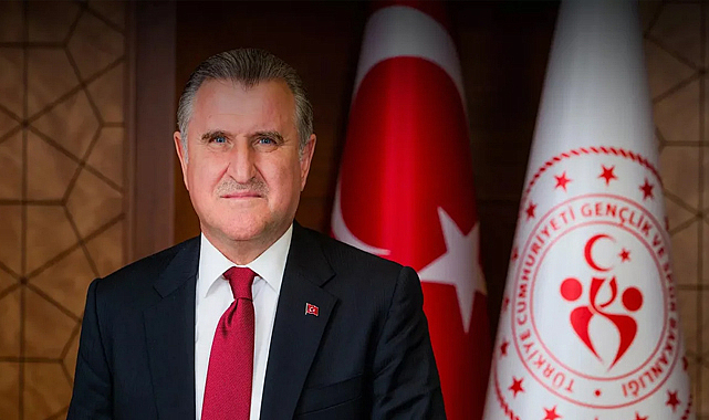 Bakan Bak: Temiz futbol için yasa dışı bahisle kararlı mücadele yürütüyoruz