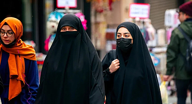 İspanya Kongresi'nde burka yasağına ret