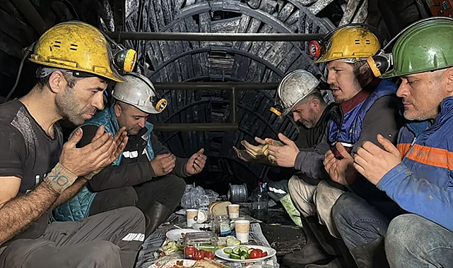 Maden işçileri yerin 120 metre altında ilk sahurlarını yaptı