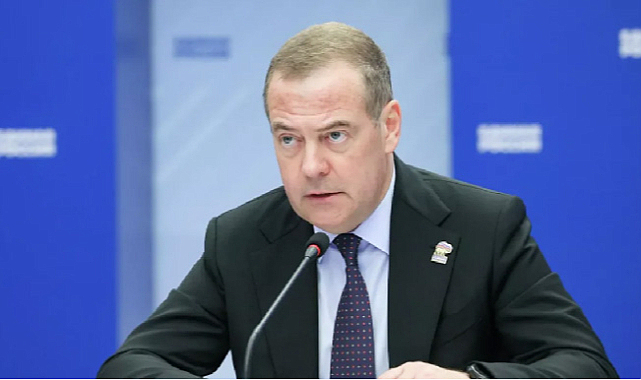 Medvedev’den nükleer silah uyarısı: “Bu adım dünya savaşına götürür”