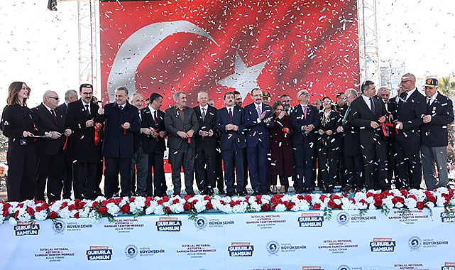 ASTORYA, İSTİKLAL MEYDANI VE TANITIM MERKEZİ AÇILDI