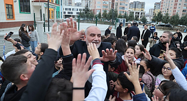 Başkan Sandıkçı'ya Sevgi Seli: Öğrencilerin İftar Sevincine Ortak Oldu 