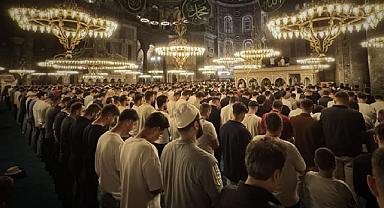 Bin aydan hayırlı gece: Kadir Gecesi bugün idrak edilecek