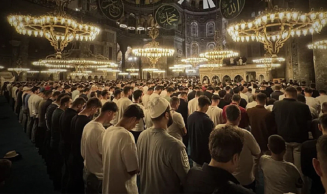 Bin aydan hayırlı gece: Kadir Gecesi bugün idrak edilecek