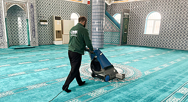 Canik'te Camiler Dip Köşe Temizleniyor