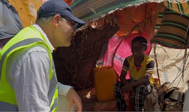 Dr. Dinçel Somali'de insani yardım çalışmalarına katıldı