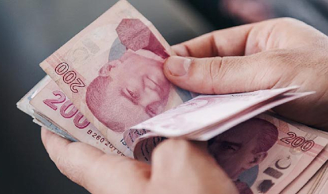 Emeklilerin bayram ikramiyesi ödemeleri başladı