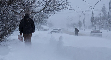 Kar yağışı 6 ilde ulaşımı aksattı