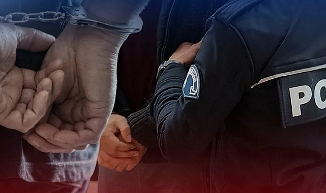 Mersin’de silahlı kavga: Yoldan geçen genç kız hayatını kaybetti