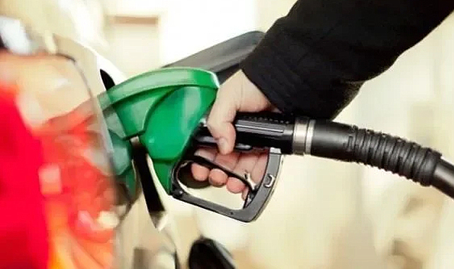 Motorine kısa süreli indirim geldi, zam kapıda