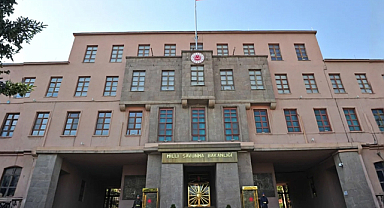 MSB: Türk hava sahasına giren balistik mühimmat etkisiz hale getirildi