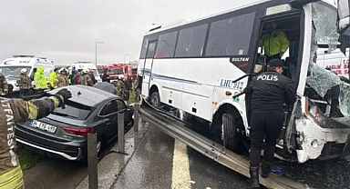 Polis Servisi Kaza Yaptı! 17 Polis Yaralı