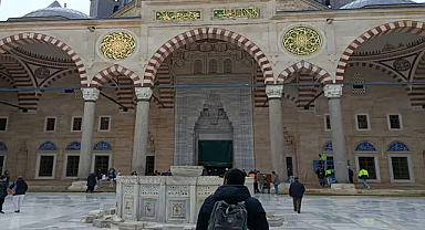 Ramazan Bayramı namaz saatleri belli oldu: İl il saatler açıklandı