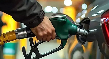 Akaryakıtta İndirim Beklentisi Güçlendi