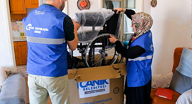 Canik Belediyesi Kapı Kapı Gönüllere Ulaşıyor 