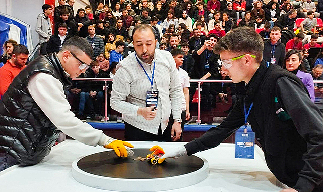 Canik'te Genç Mucitler Robotlarıyla Sahneye Çıkıyor