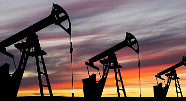 Petrol fiyatlarında yeni zirve: 103,60 dolar