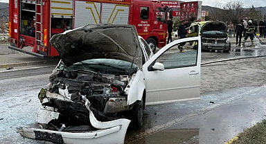 Sivas’ta Korkutan Kaza: 4’ü Futbolcu 6 Yaralı