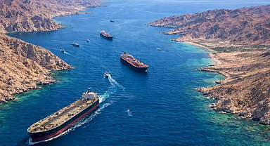 Türk gemileri Hürmüz Boğazı’ndan güvenle ayrıldı