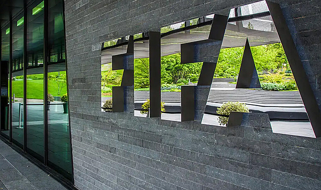 FIFA'dan 3 Türk kulübüne 3 dönem transfer yasağı