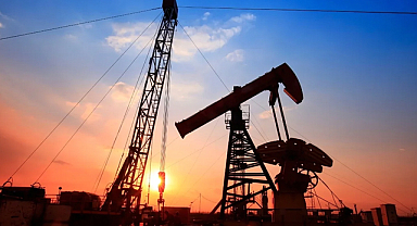 Orta Doğu endişesi petrolü yükseltti: Petrolün varil fiyatı 105 doları aştı