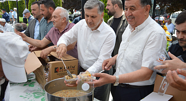 Havza'da Muharrem ayının bereketi aşure ikramıyla paylaşıldı
