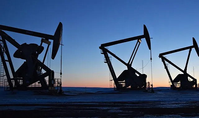 Petrol fiyatlarında düşüş sürüyor: Brent 82 dolar seviyesinde