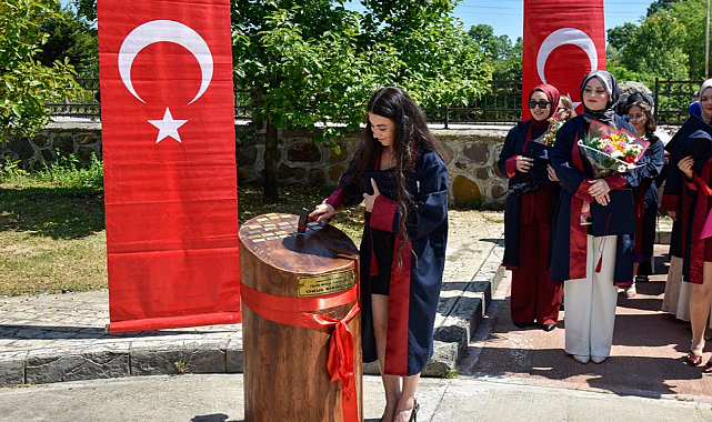 Terme MYO Mezunlarını Coşkuyla Uğurladı