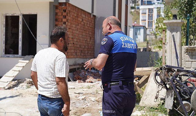 Atakum Zabıtası kurallara uymayan inşaat firmalarına göz açtırmıyor