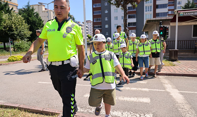 Down Sendromlu Çocuklara Uygulamalı Trafik Eğitimi
