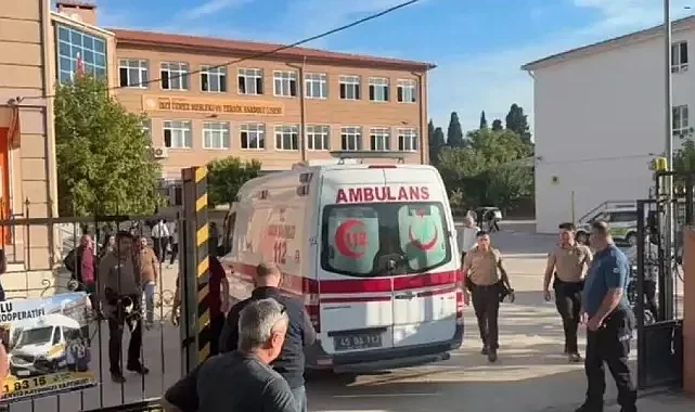 Manisa’da okul yakınında silahlı saldırı: Şüpheli yakalandı