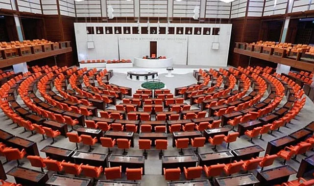 AK Parti, Meclis'teki Sandalye Sayısını 272'ye Yükseltti