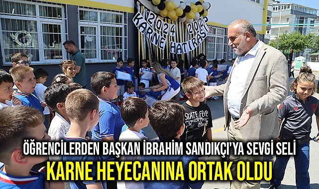 Öğrencilerden Başkan İbrahim Sandıkçı'ya Sevgi Seli: Karne Heyecanına Ortak Oldu