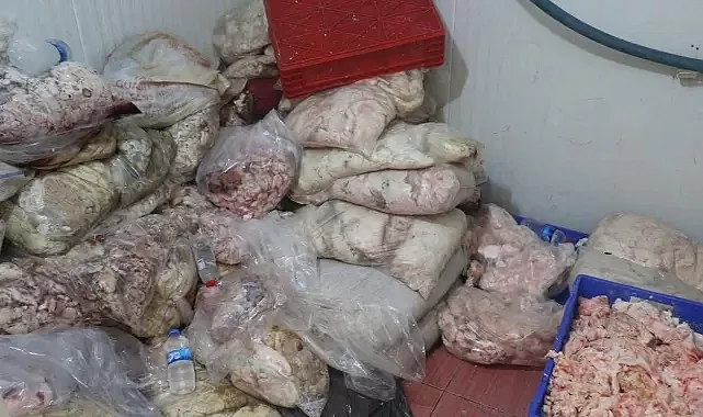 Ankara’da 3 iş yerinde 17 ton bozuk et ele geçirildi