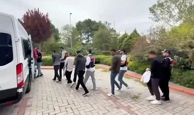 PTT ve HGS adıyla yanıltıcı SMS’lerle dolandırıcılık: 12 şüpheli yakalandı