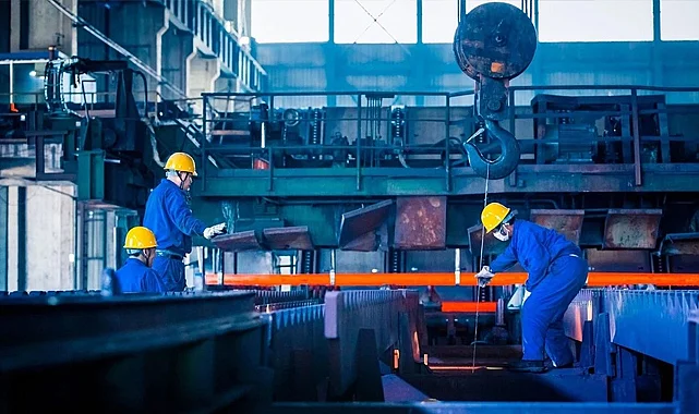 Sanayide çalışan kişi başına üretim endeksi üçüncü çeyrekte arttı