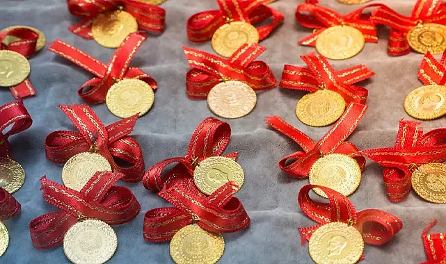 Altın yeni güne yükselişle başladı: Gram 7 bin 375 TL
