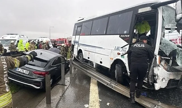 Polis Servisi Kaza Yaptı! 17 Polis Yaralı