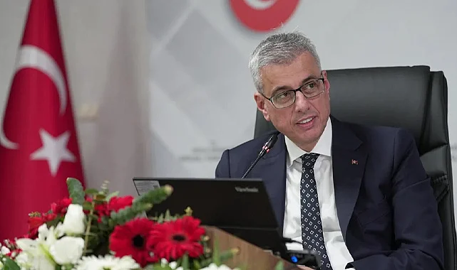 Sağlık Bakanı Memişoğlu: Yardım tırlarımız, İran’a doğru yola çıktı