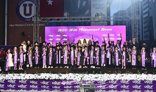 Uğur Okulları Canik Kampüsü'nde mezuniyet coşkusu