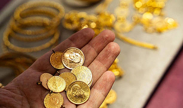 Altın yeni güne yükselişle başladı